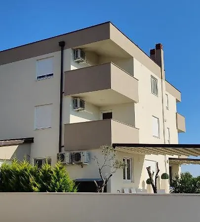 Hannes Apartmán *